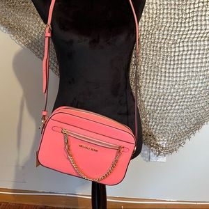 Michael Kors jet set travel chain crossbody